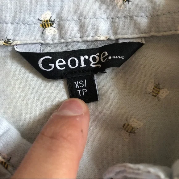 Bee Pattern Button Down Shirt - Picture 4 of 8